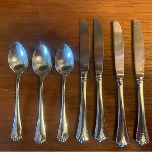 Kirk Stieff. 
Elegant Silver Cutlery Set